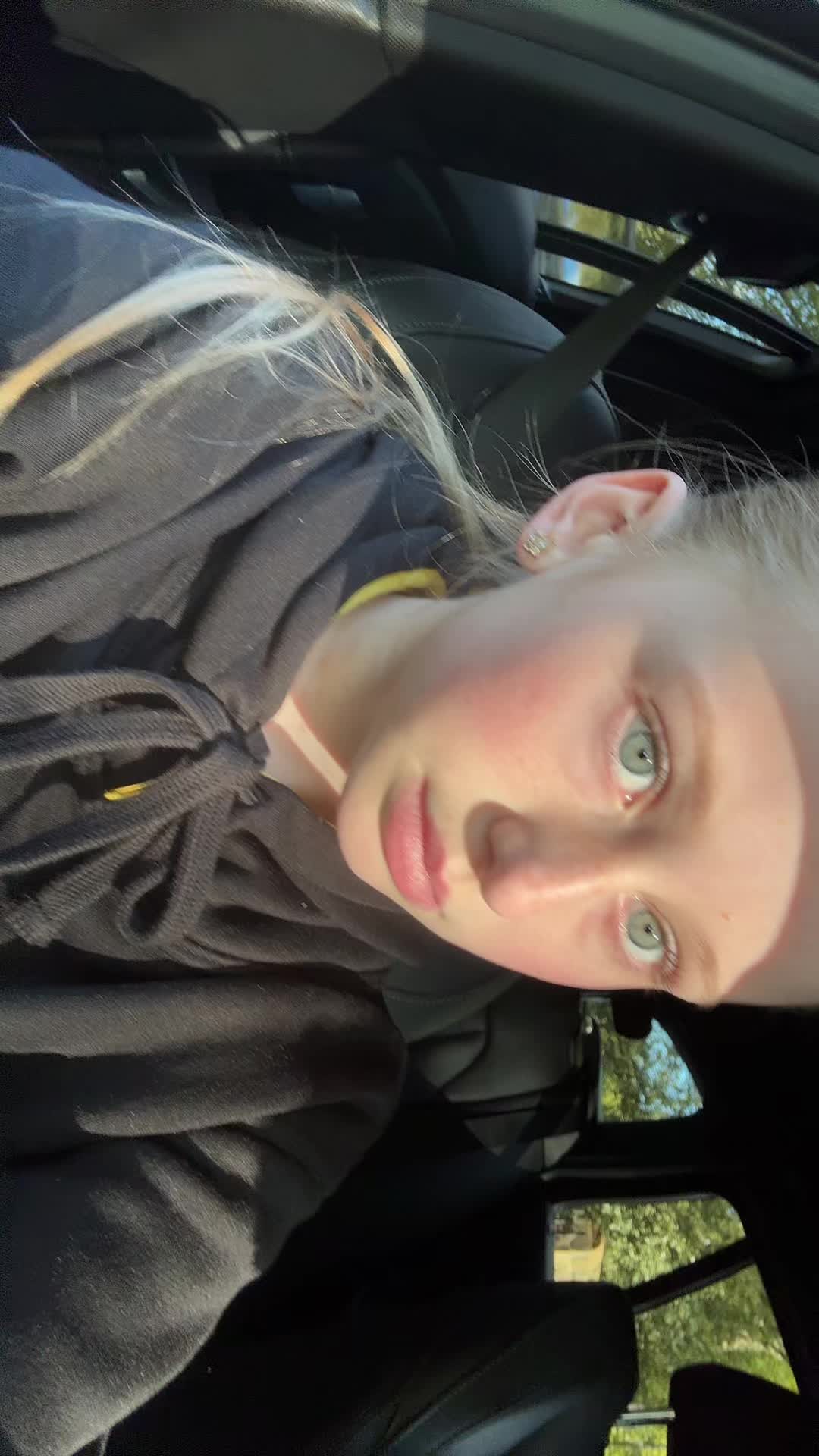 @𝐏𝐨𝐩𝐩𝐲🫧☁️