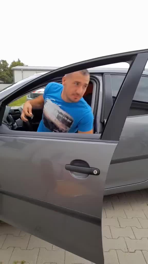 @Ela
