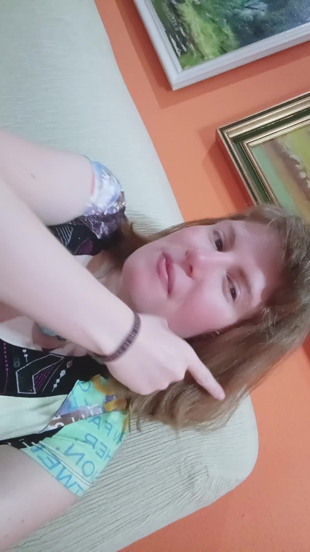 @_LADIVARUBIA_