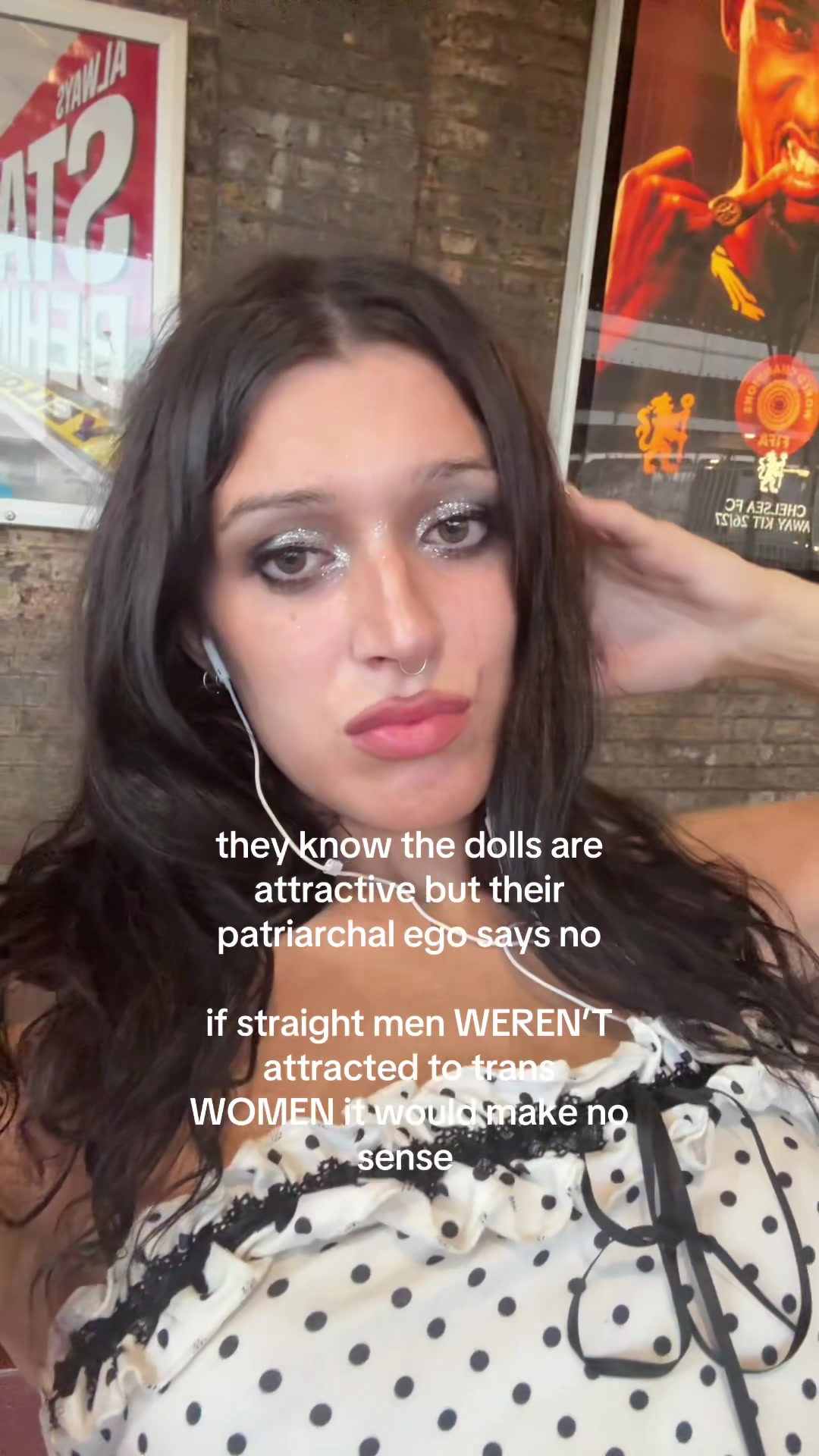 @￼