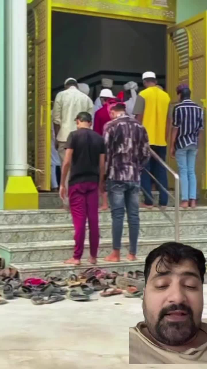 @Yeh Kali Kali ankhe 👀