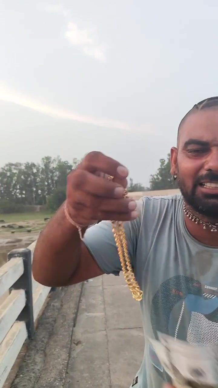 @Yeh Kali Kali ankhe 👀