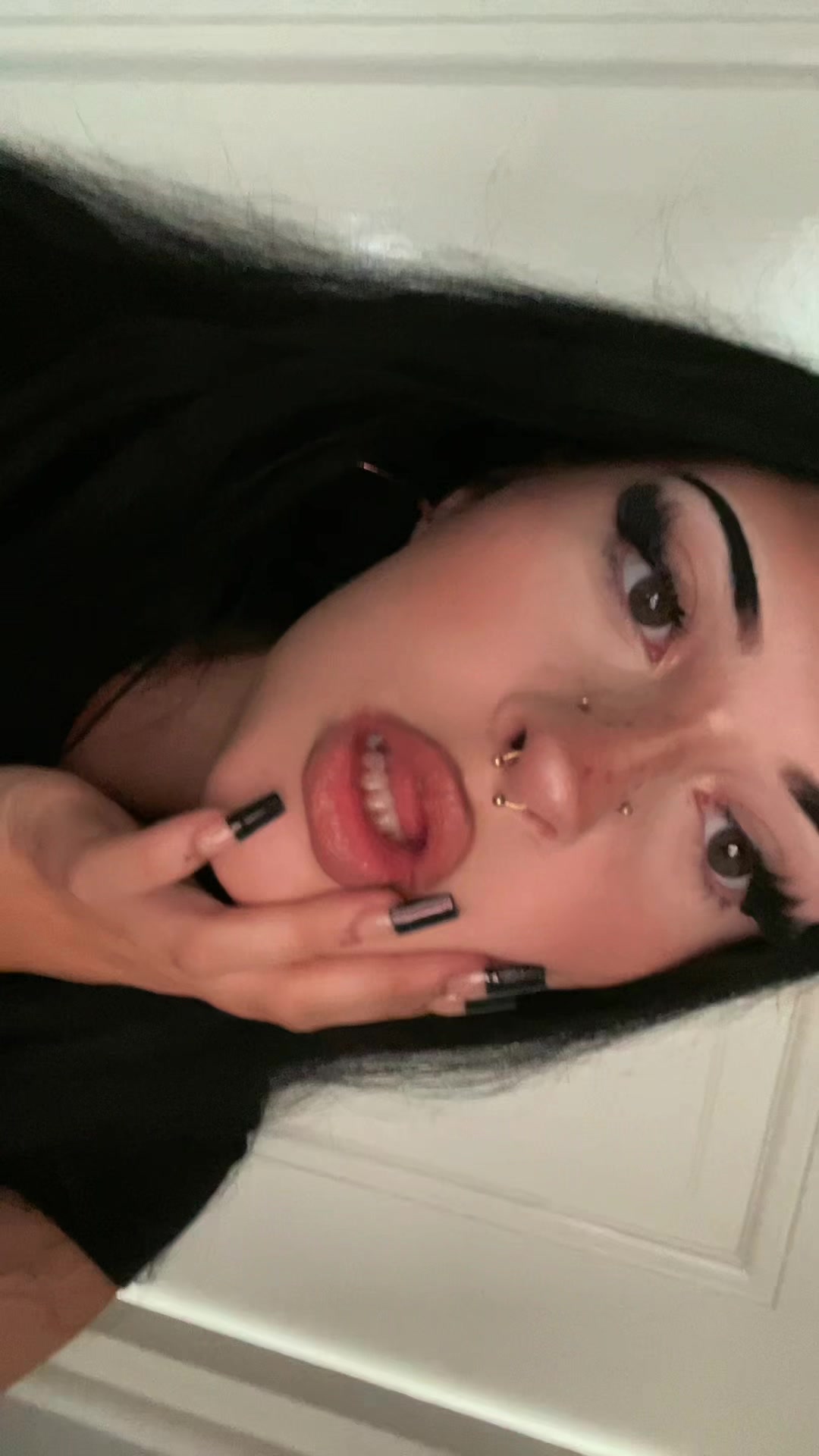 @𝐄𝐕𝐄𝐑𝐋𝐘𝐍