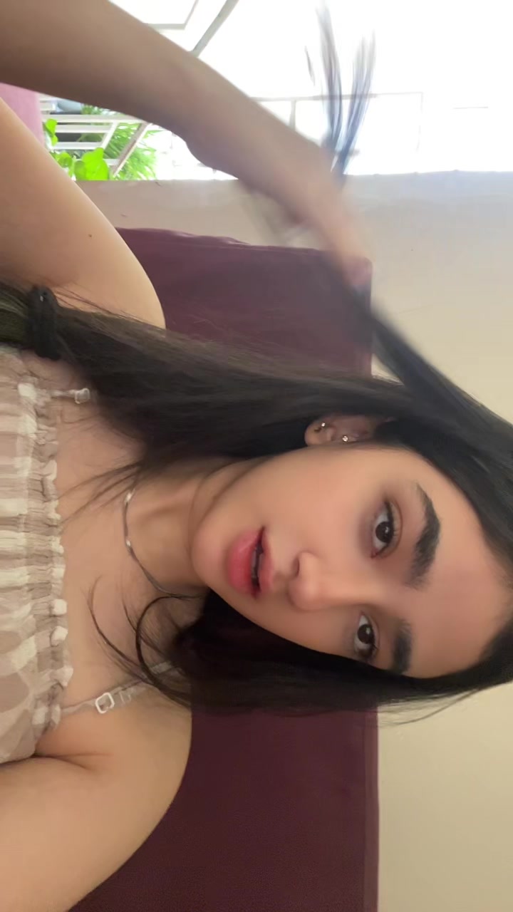 @👧🏻