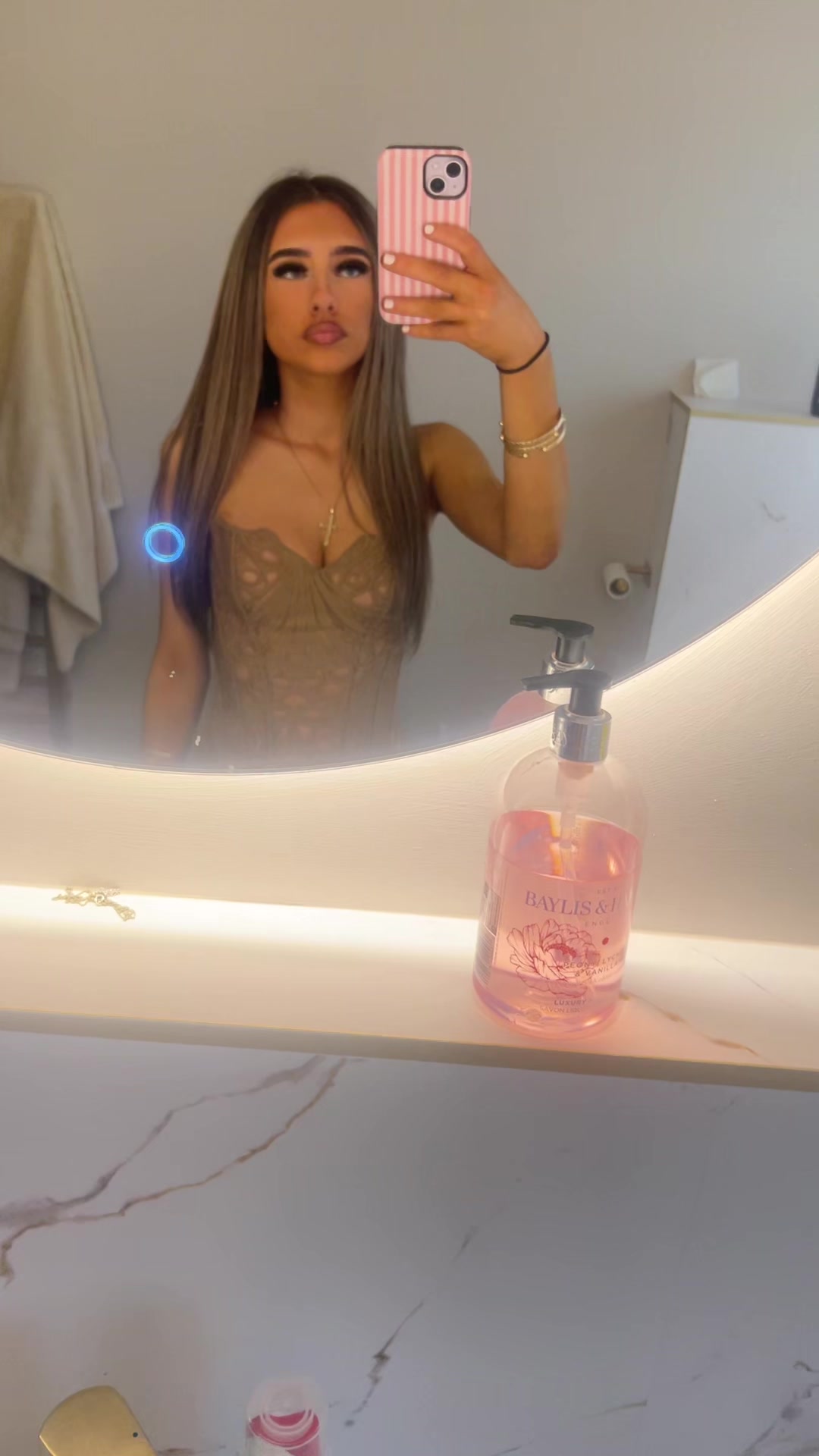 @riya🤍🤍