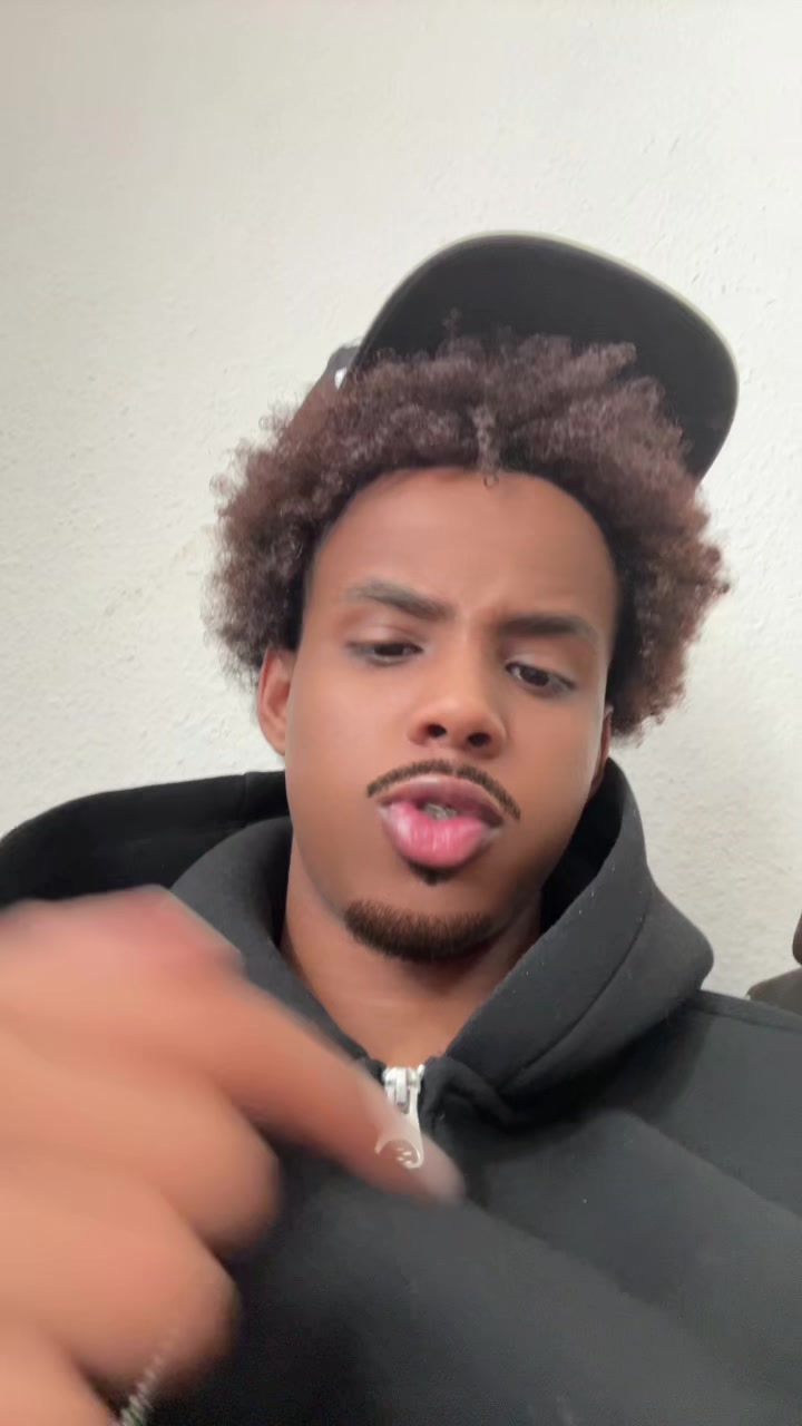 @𝐐!!𝐐💨