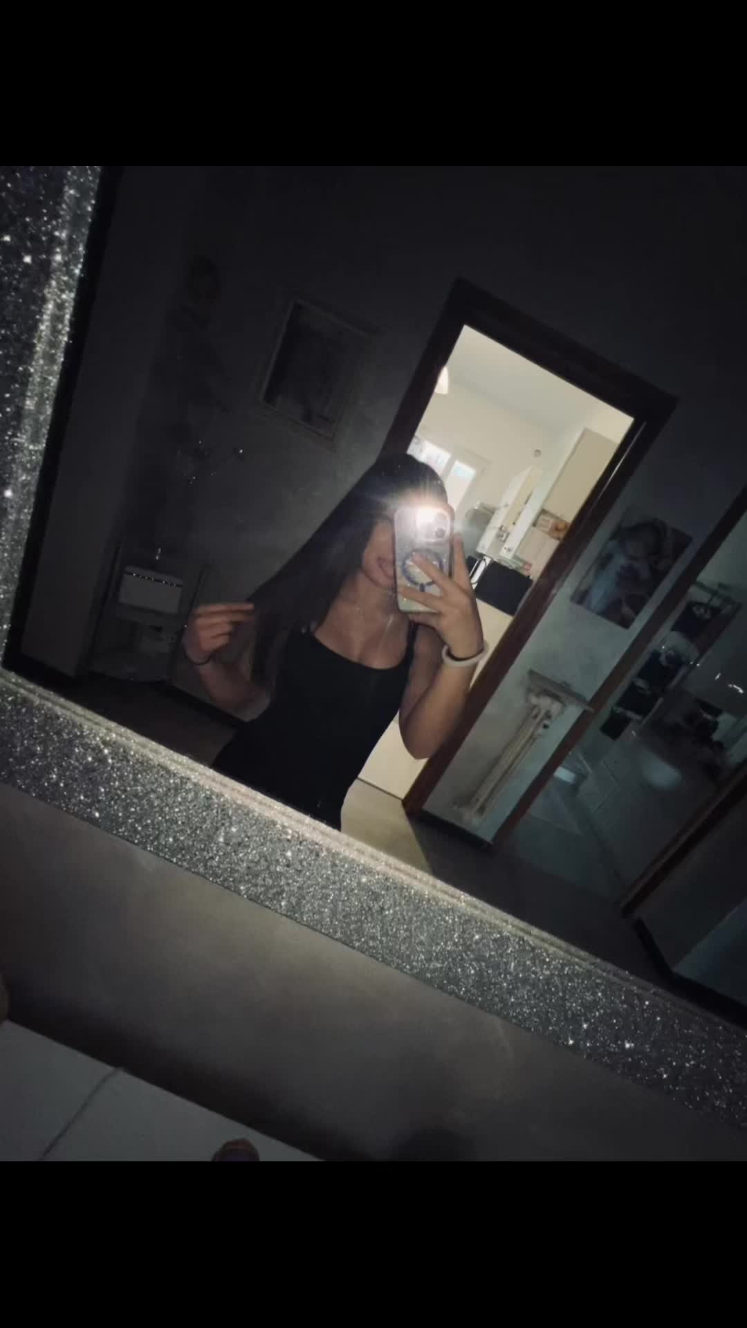 @77.auroo