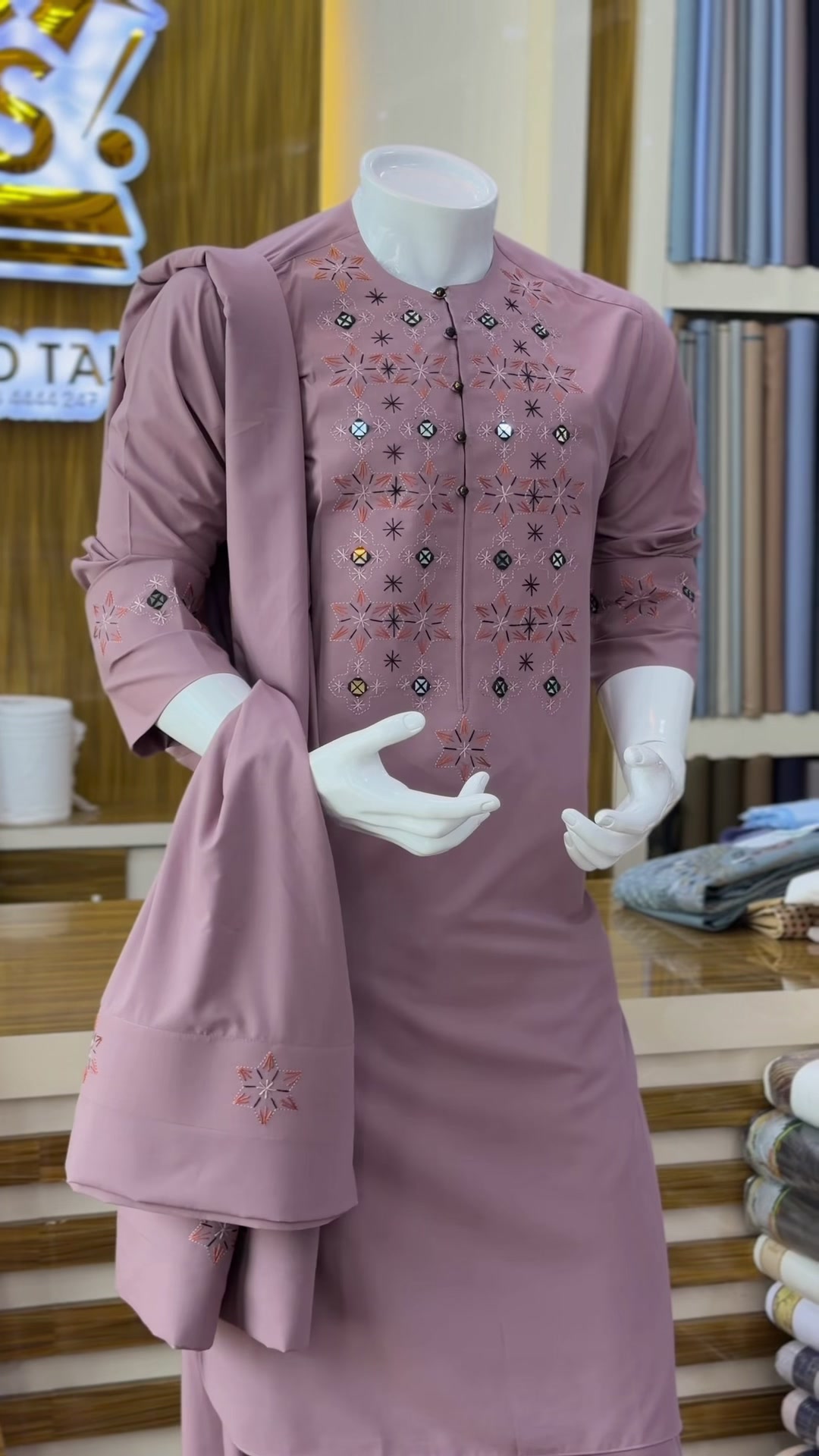 @شاهد خیاطی او رخت فروشی