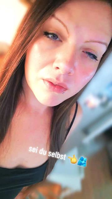 @einfachmely