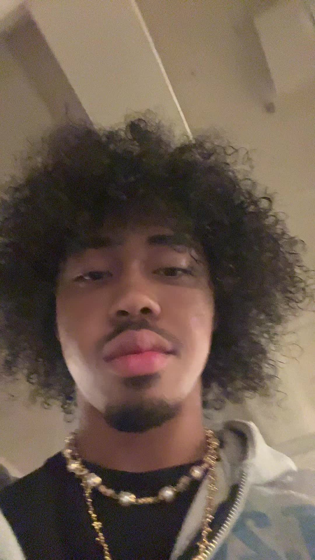 @iloveblazian_