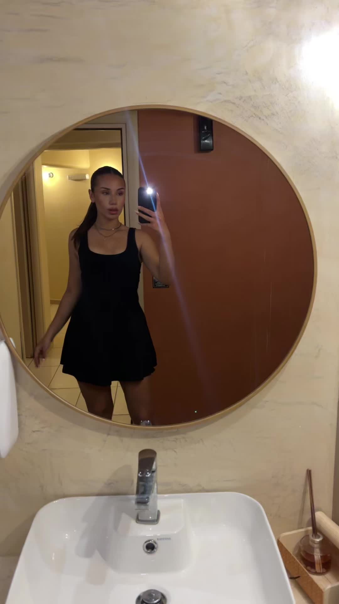 @Roumpeidoyy