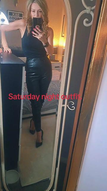 @ParisMidnight 🖤