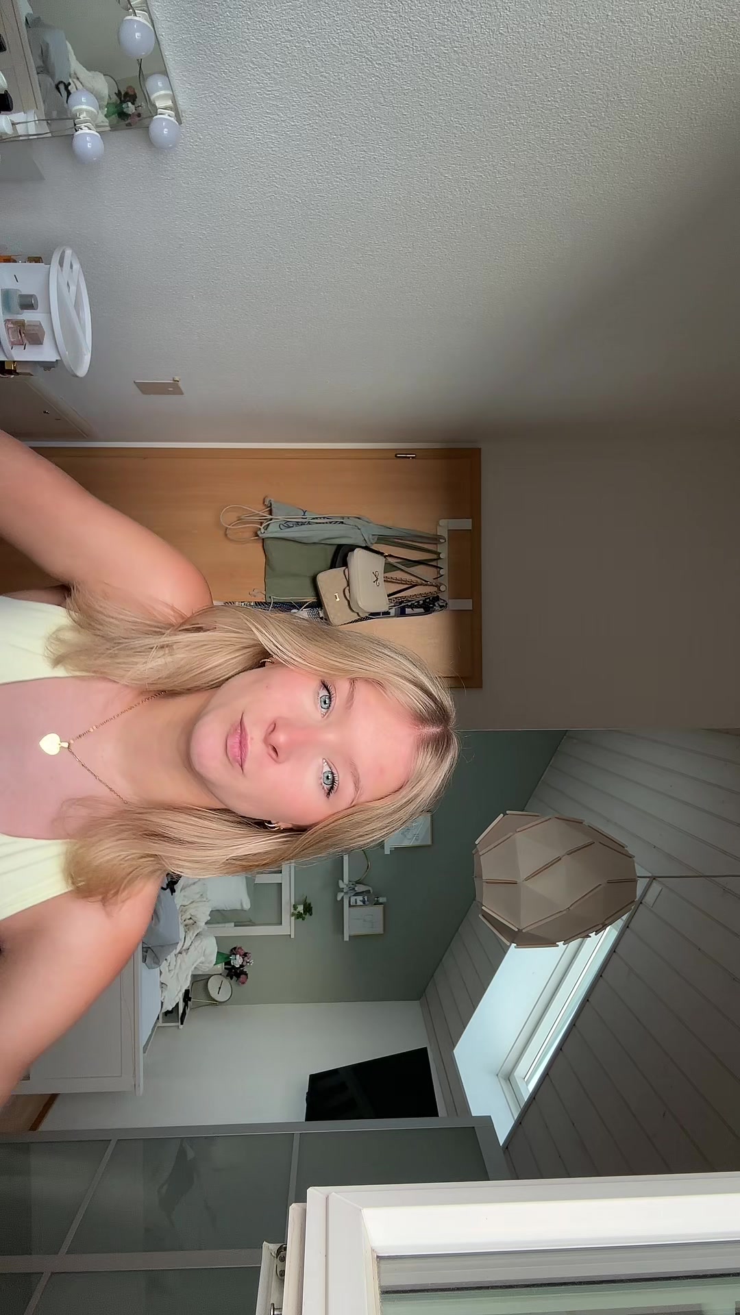 @Leonie💛☀️