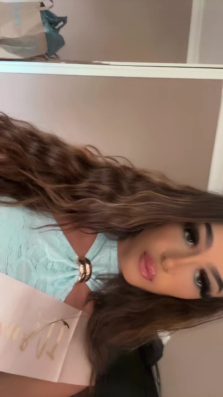 @elleahxo