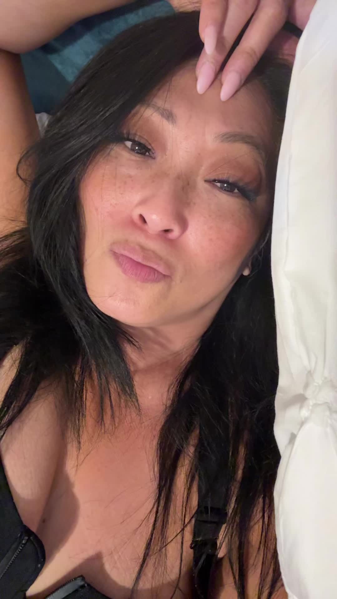 @Vietnamese Vixen