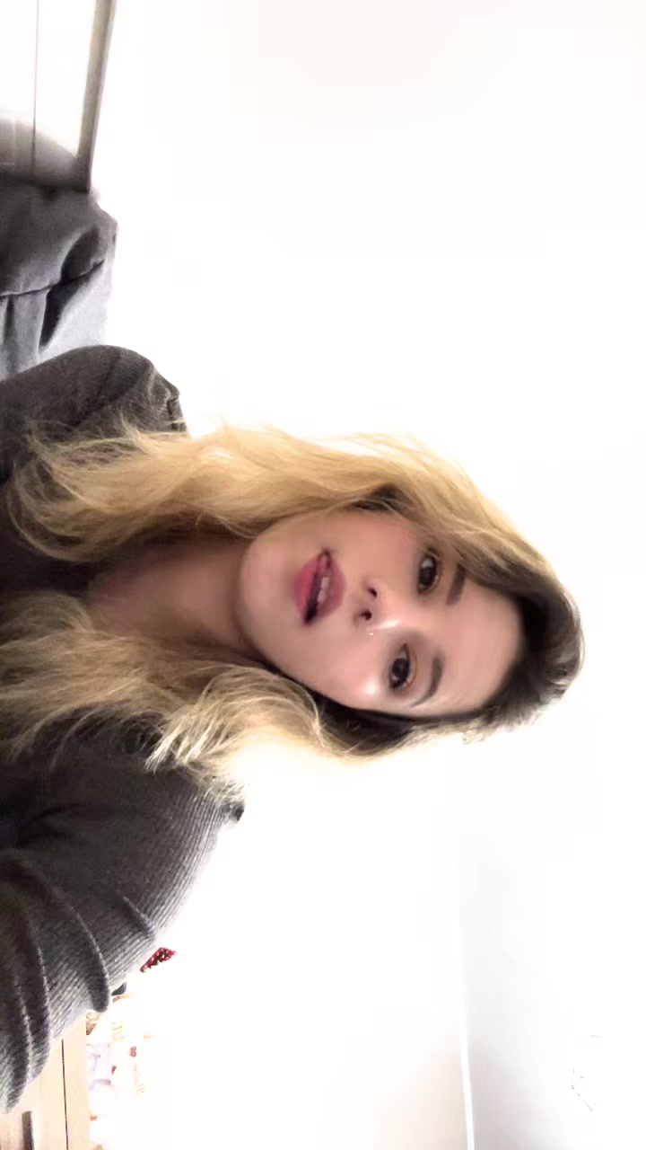 @Julka🏳️🌈❤️