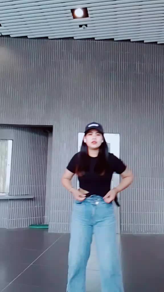 @user855883756394