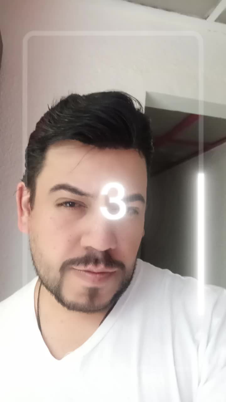 @RobertoVidaña