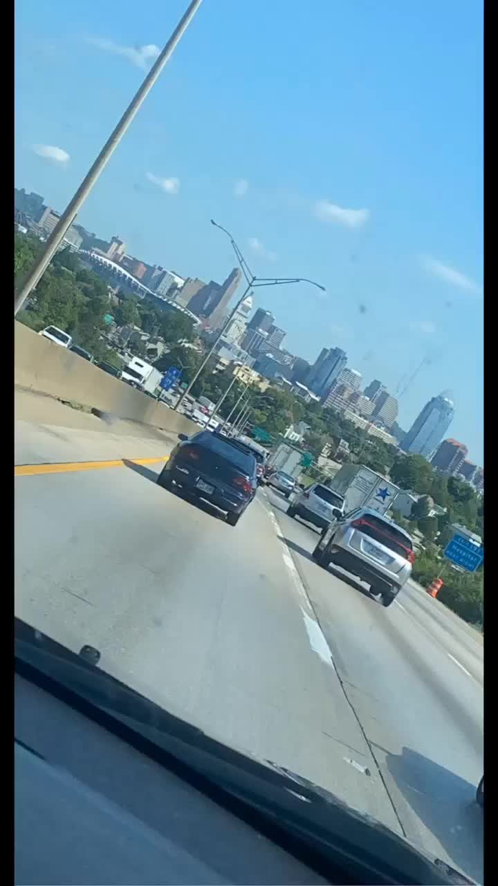 @AshNicole115