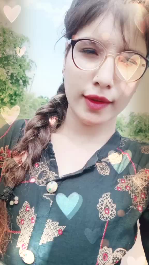 @🐾Radhika🐸