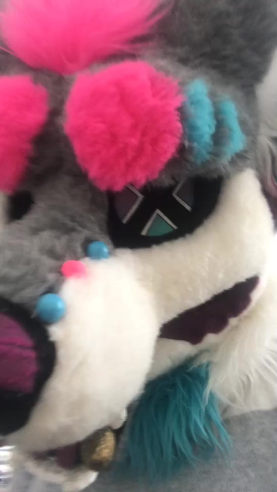 @scared_pink_purple
