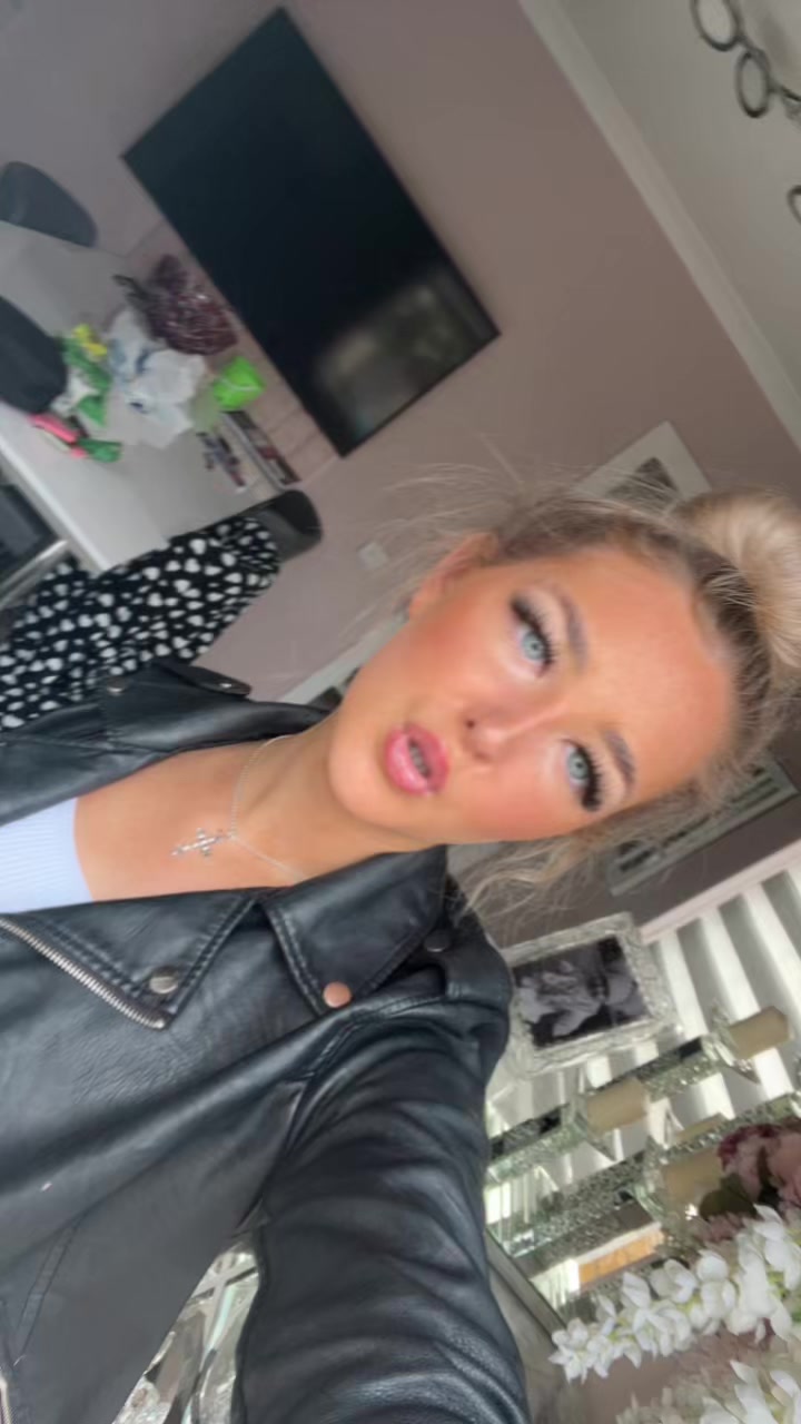 @𝓙𝓾𝓷𝓮 𝓰𝓪𝓻𝓭𝓷𝓮𝓻👸🏼