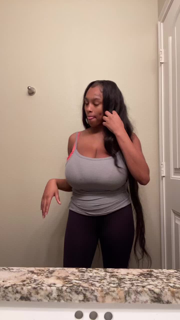 @Nene.balenciaga🥰