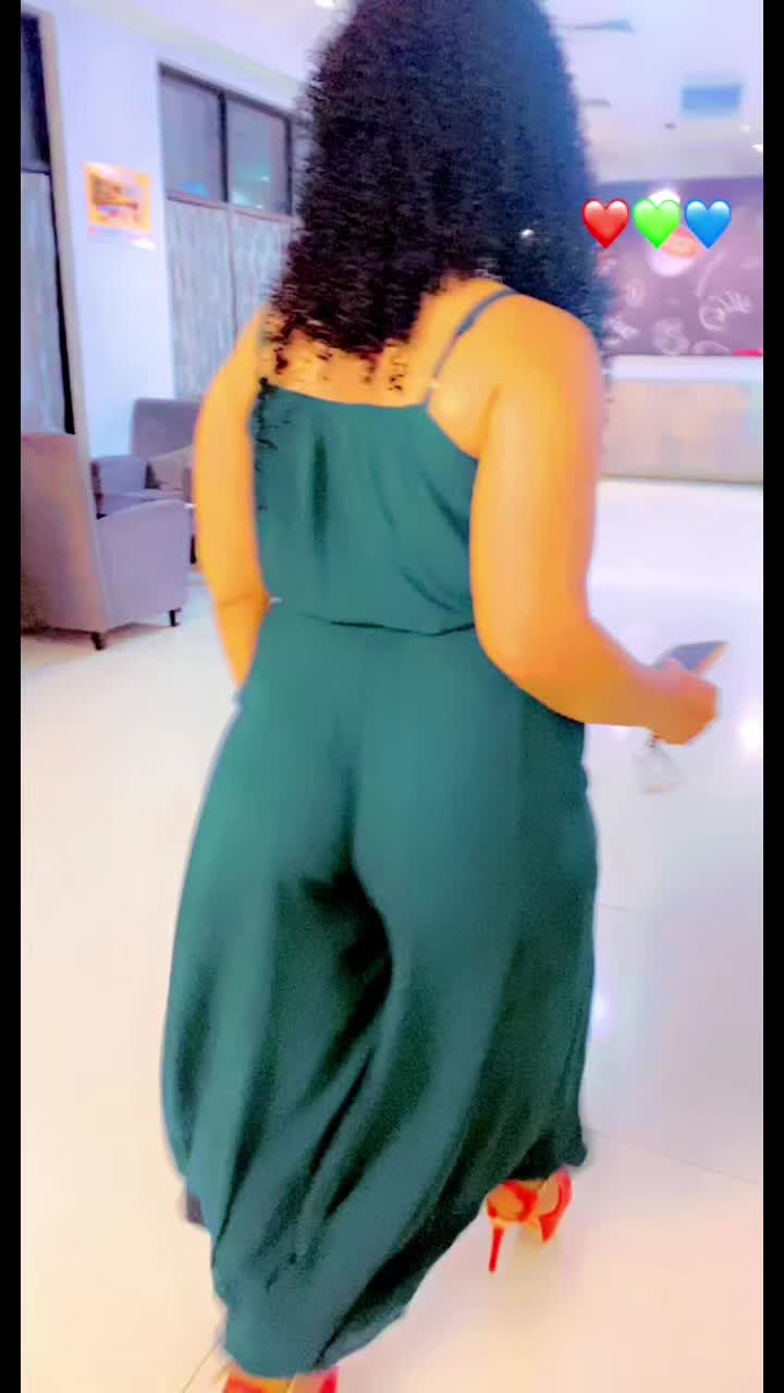 @Mona156