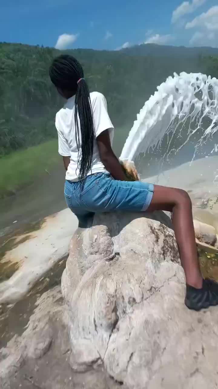 @AlckyMüllerOgunde