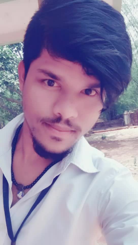 @Mr.._Bindas_Boy_G