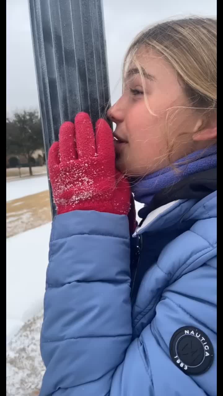 @Av