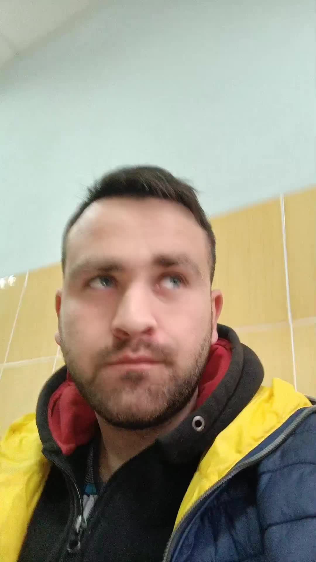 @RcubX