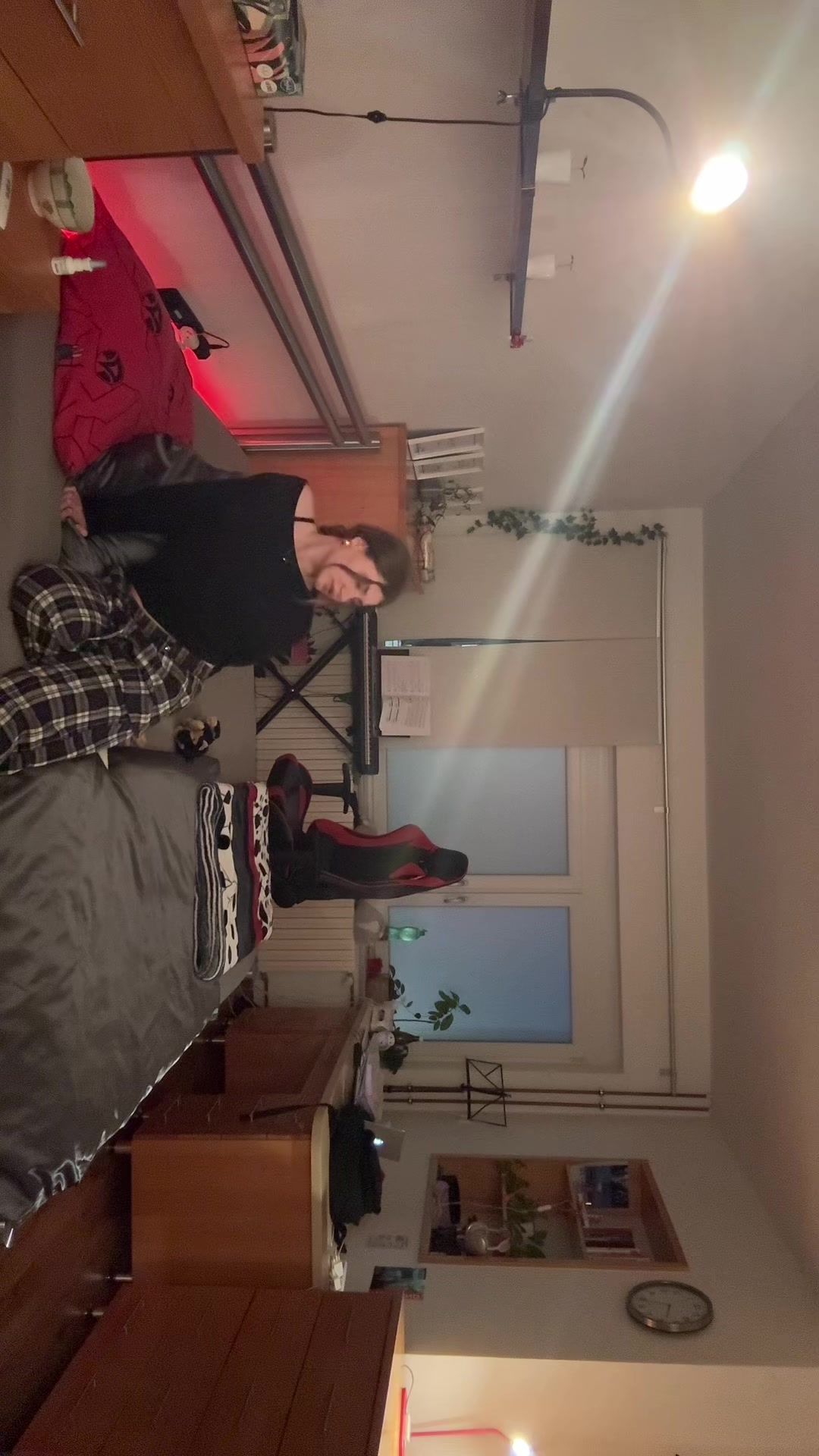 @𝐴𝑙𝑒𝑥𝑎𝑛𝑑𝑟𝑎