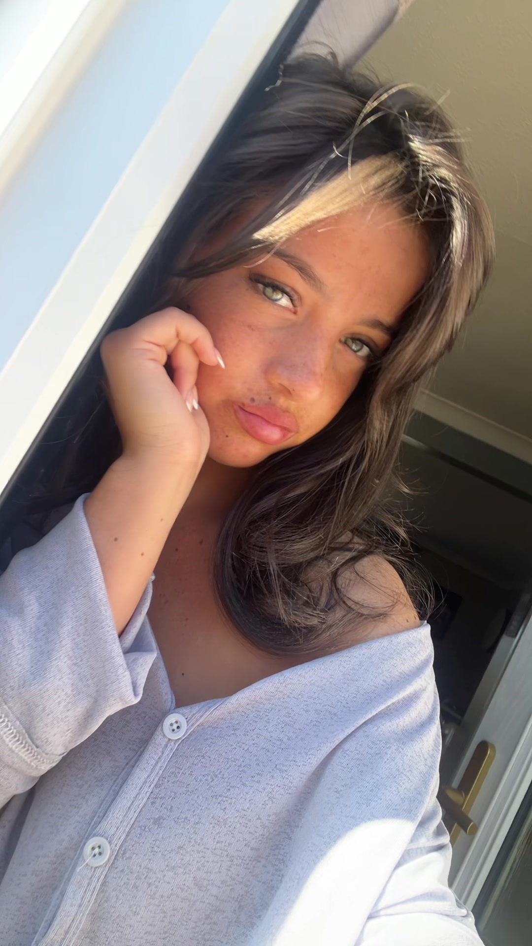 @floraknowles