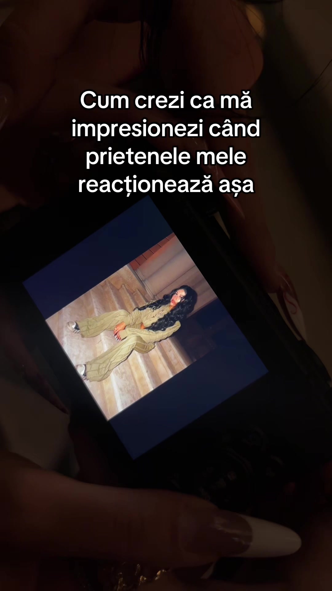 @loryyy