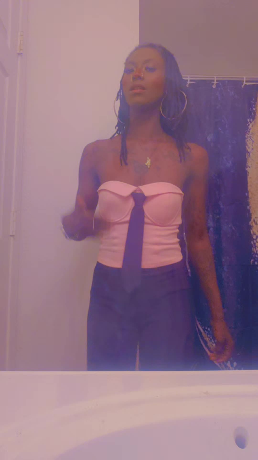 @laady.lay_