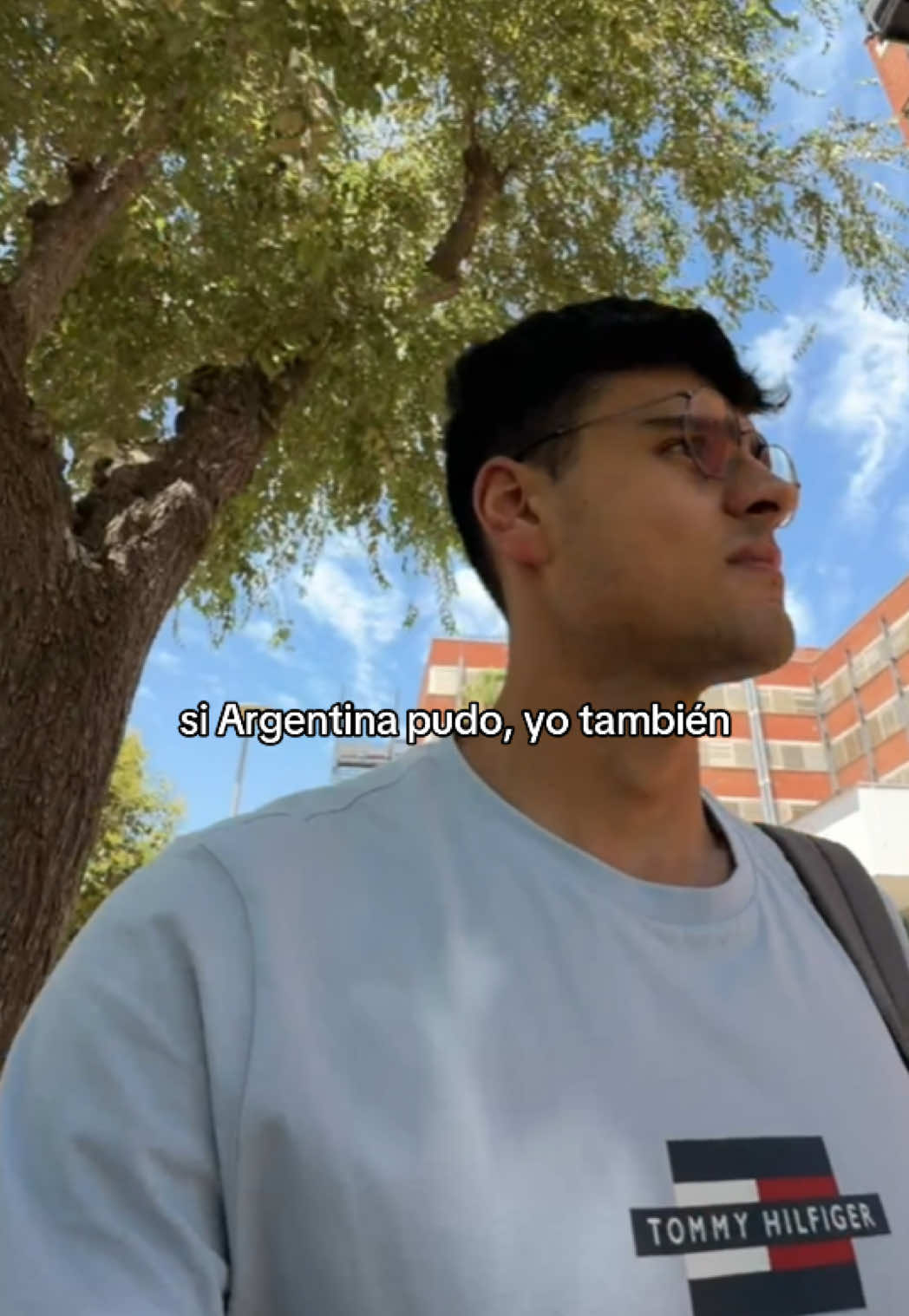@Cristian González