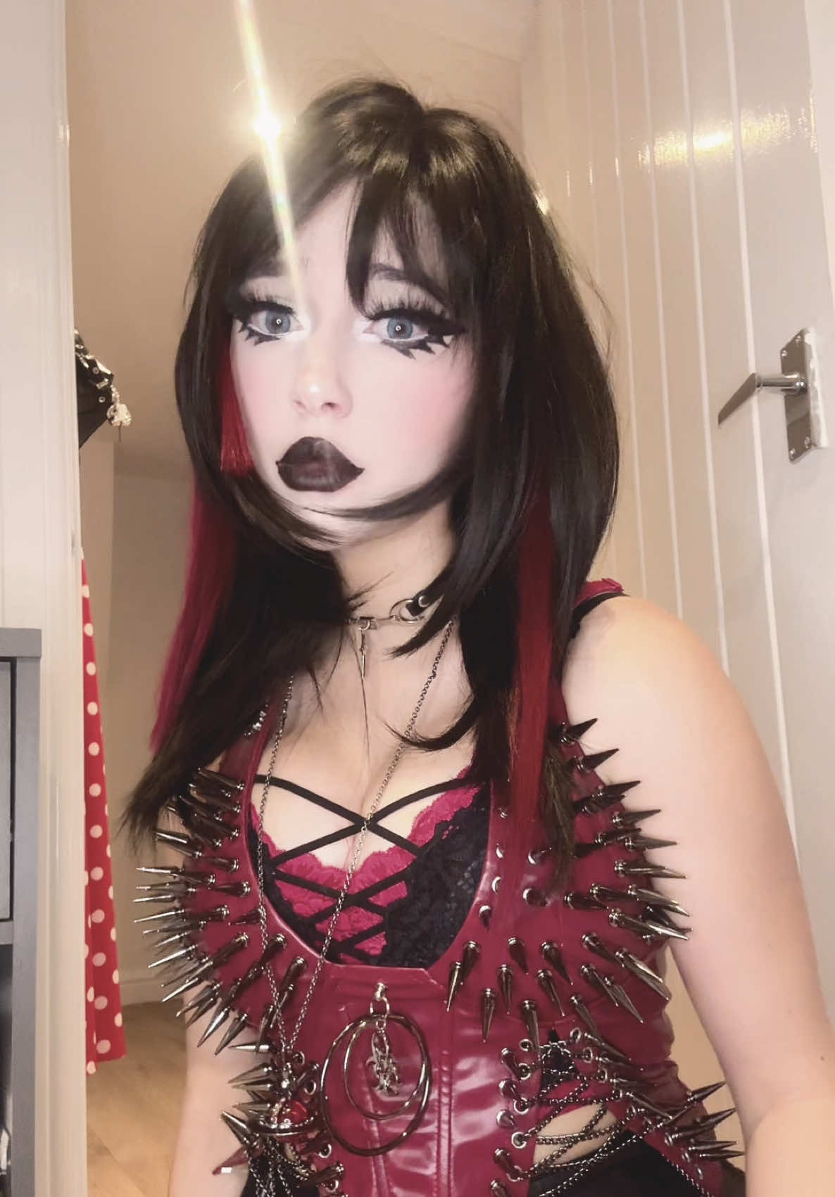 @❦