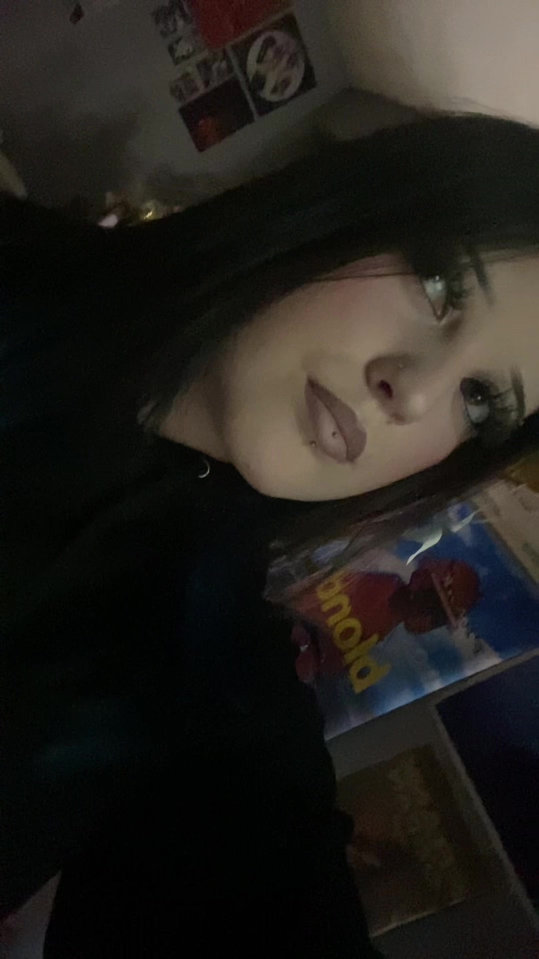 @🪬