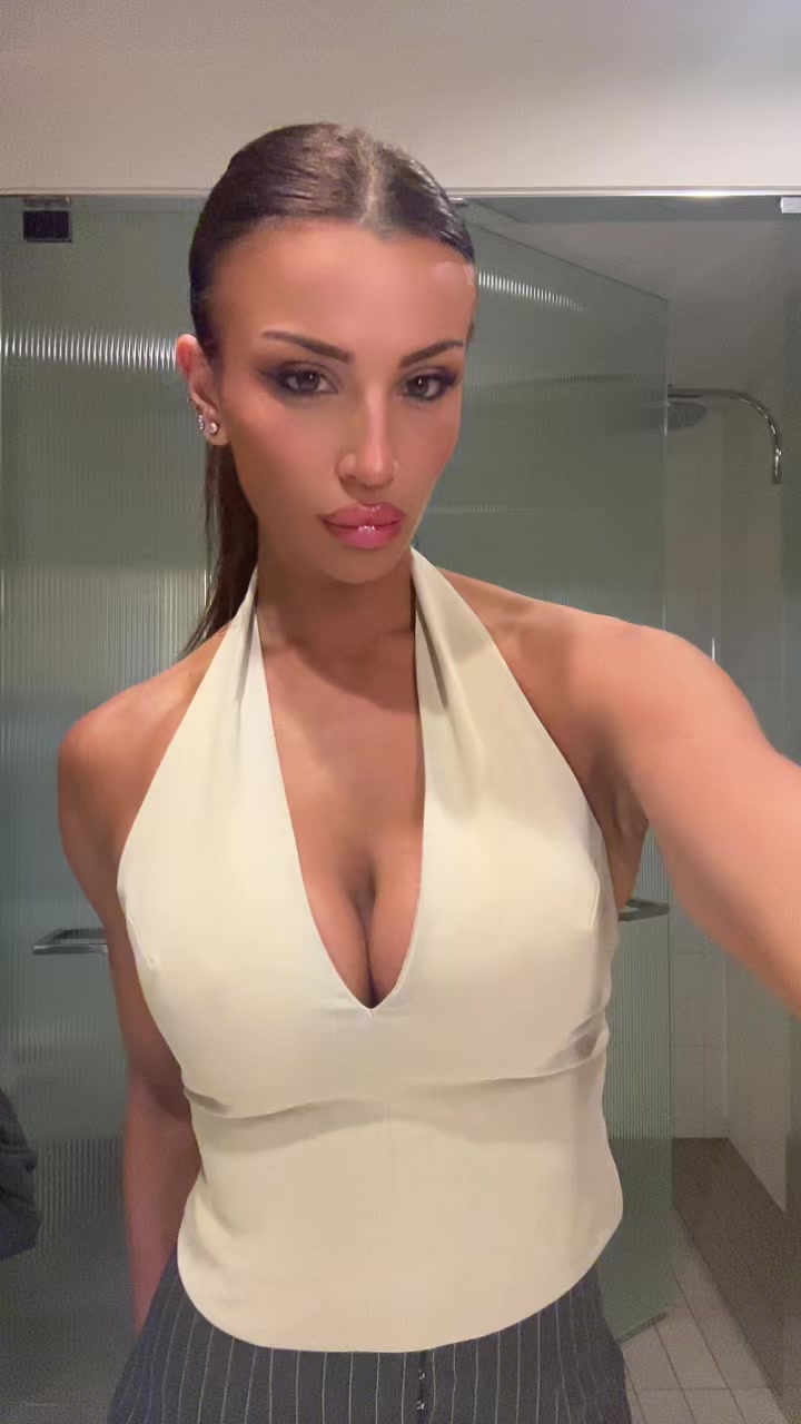 @Leanoraaa