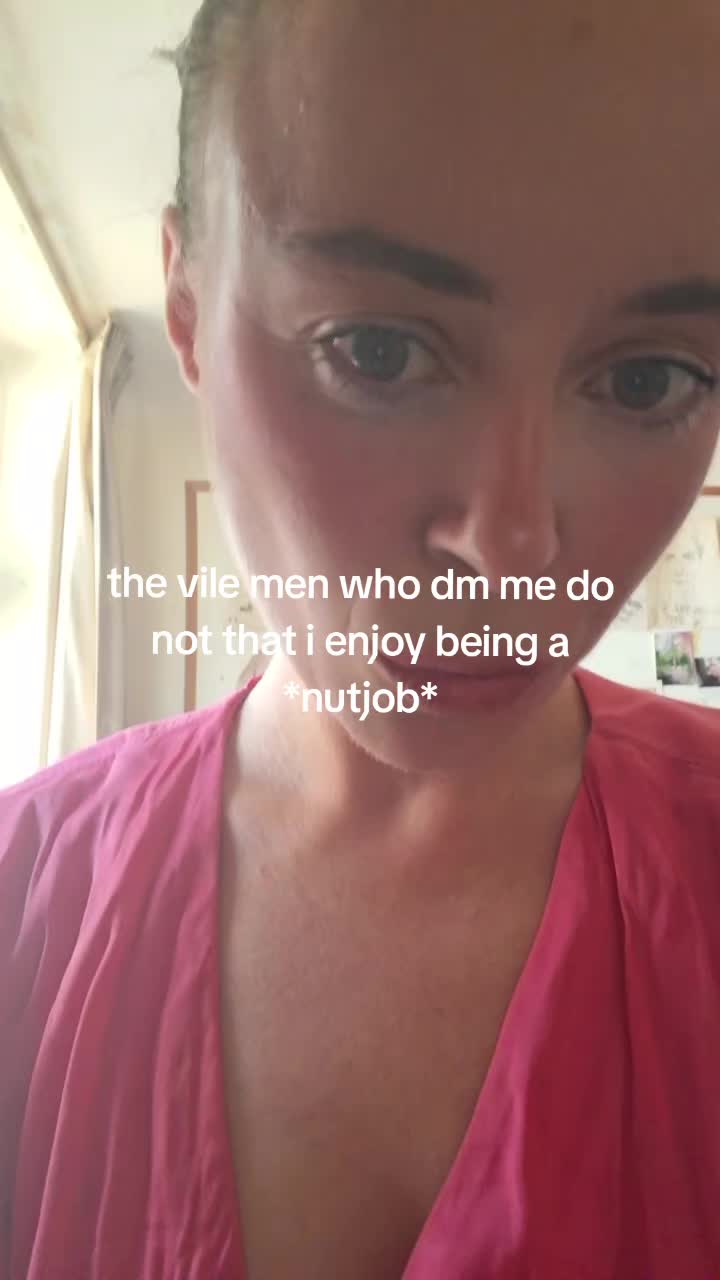 @lollyybmnqh