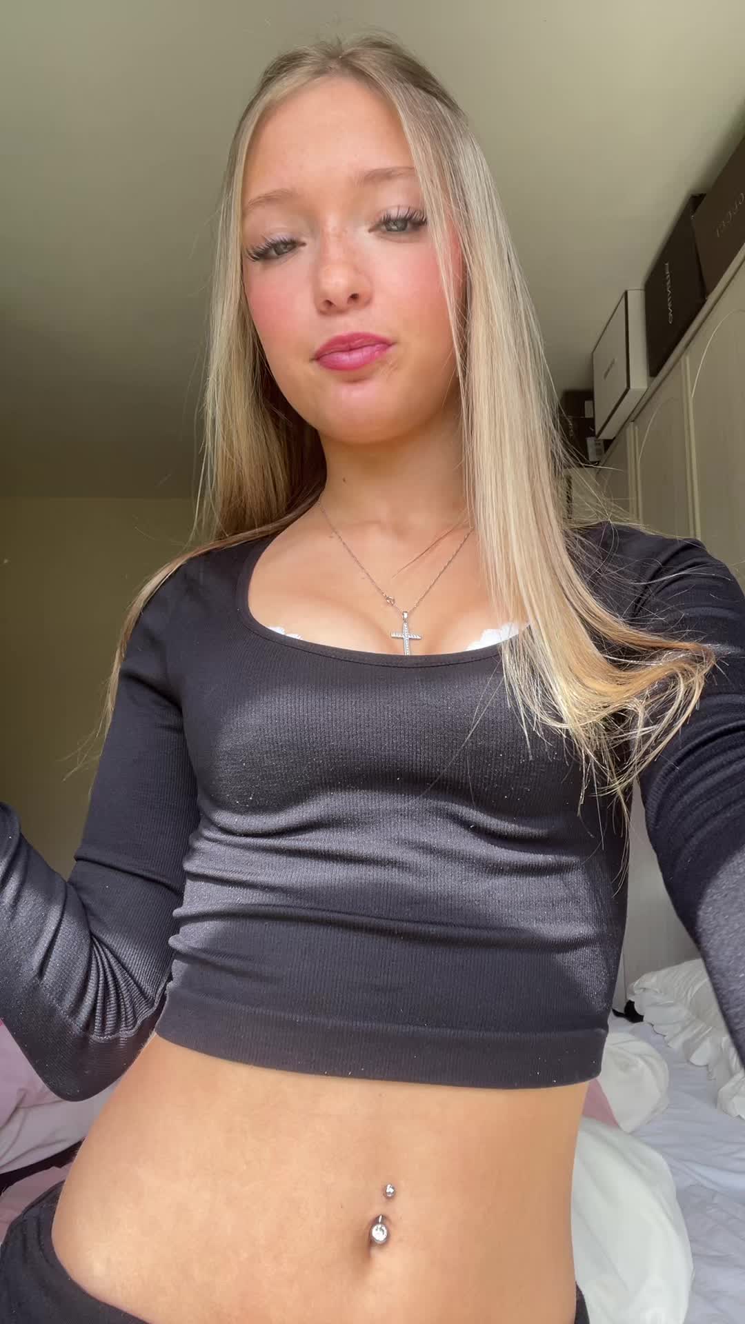 @𝐚𝐯𝐚-𝐥𝐮𝐜𝐢𝐚