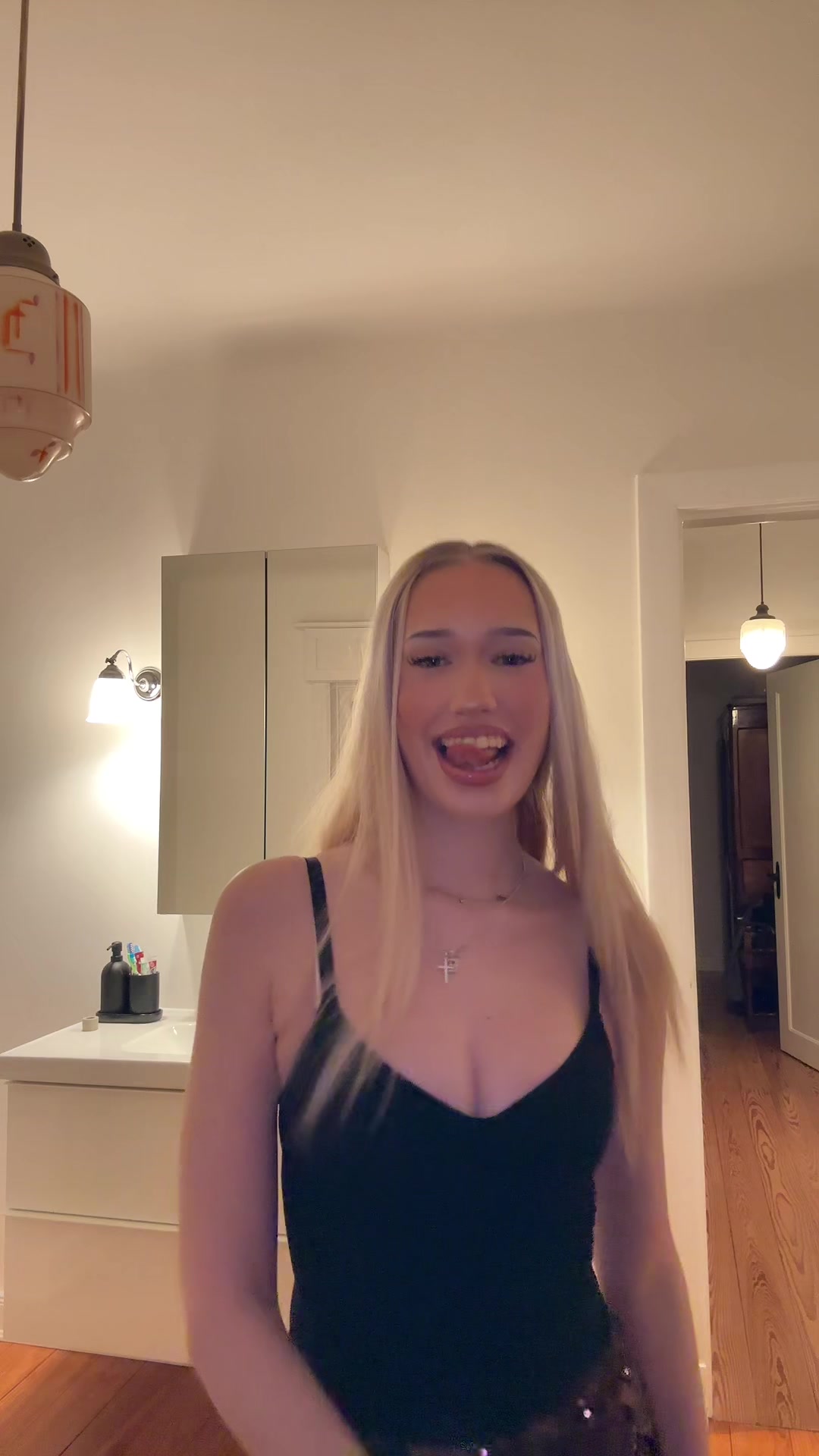 @𝓔𝓶𝓲𝓵𝓲𝓮