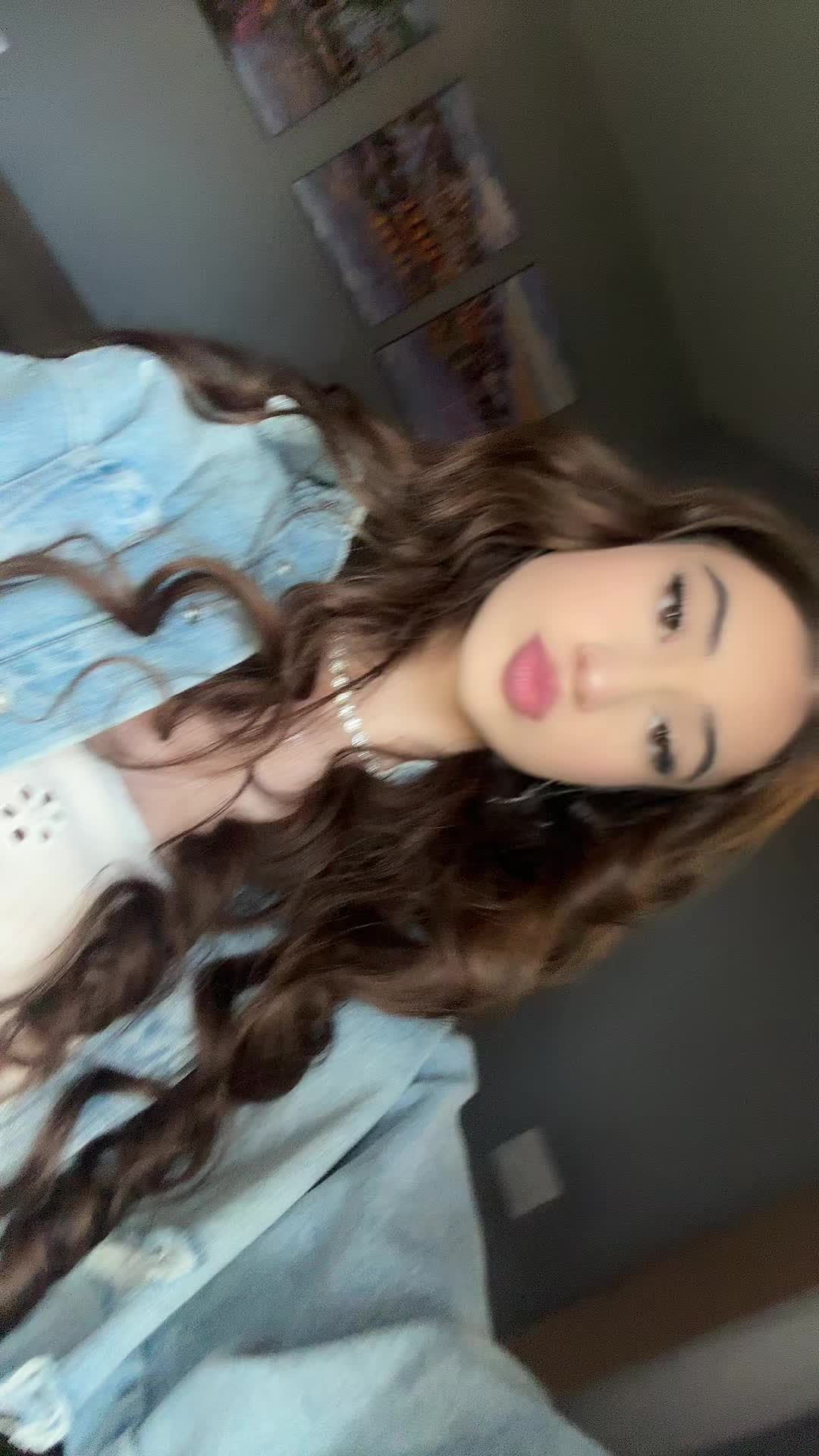 @Ianira