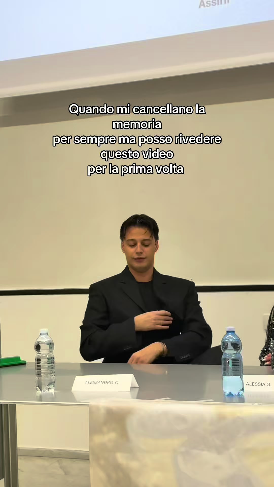 @AleCossari_