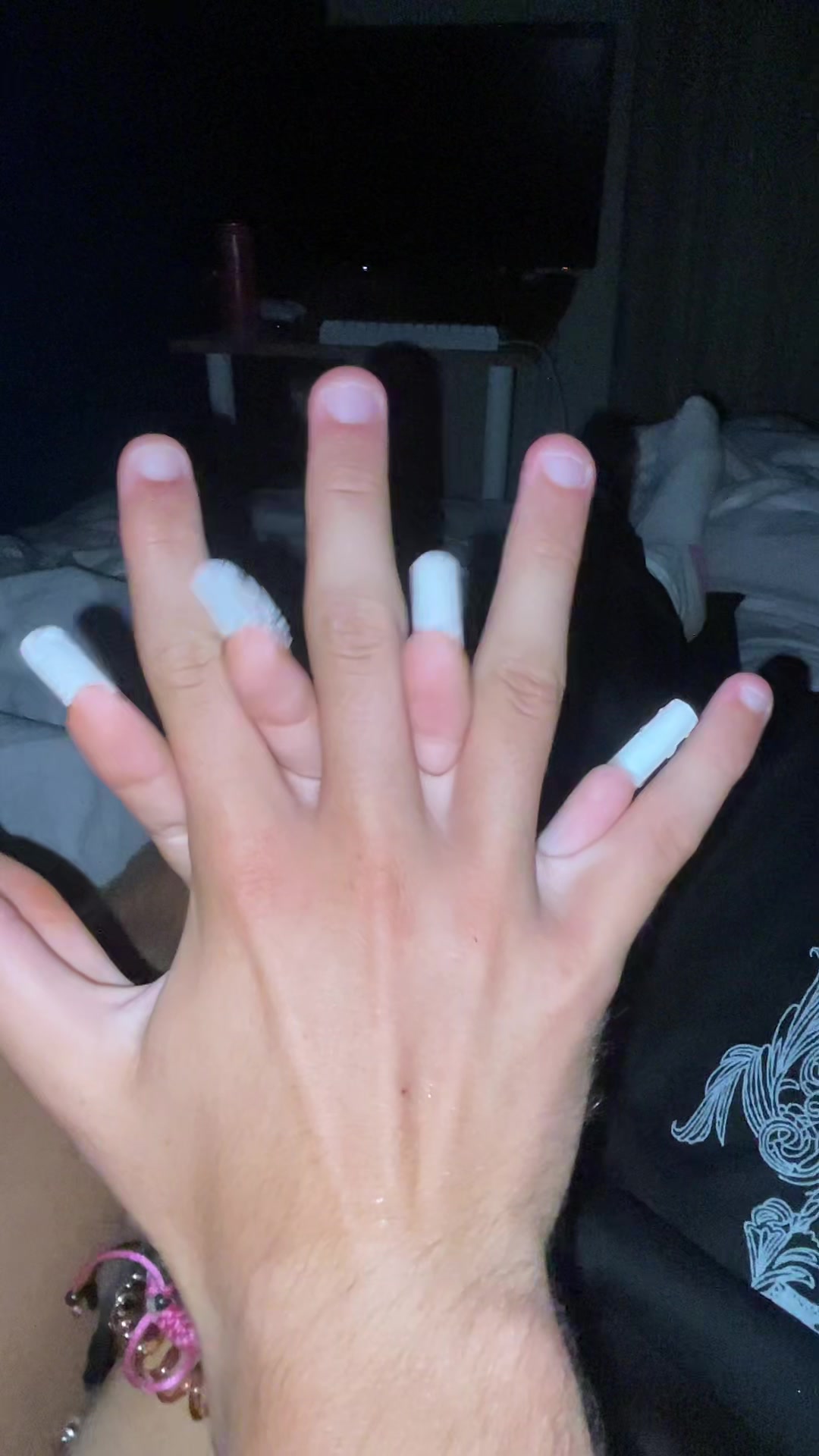 @️