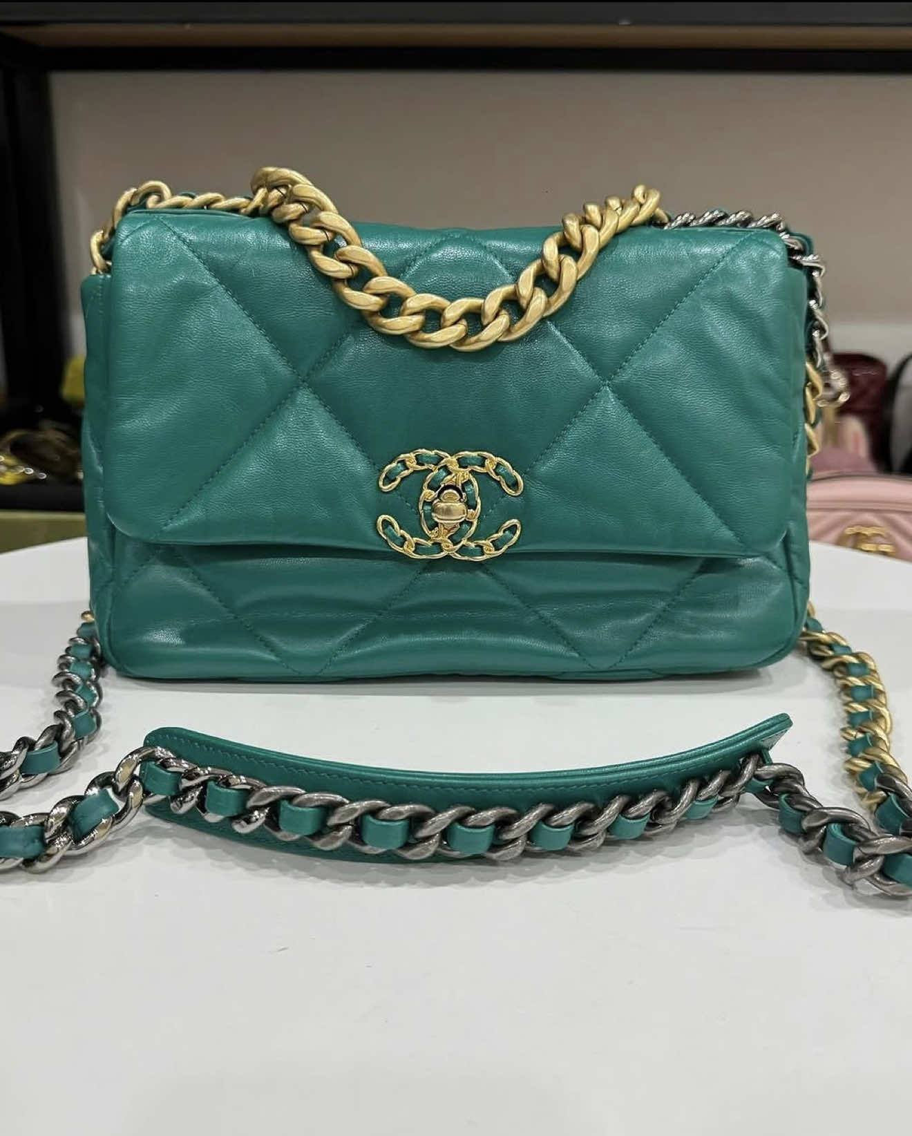 @ShellyPosh_Lifestyle
