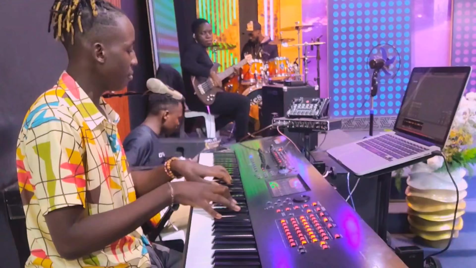 @Boni on the keyz