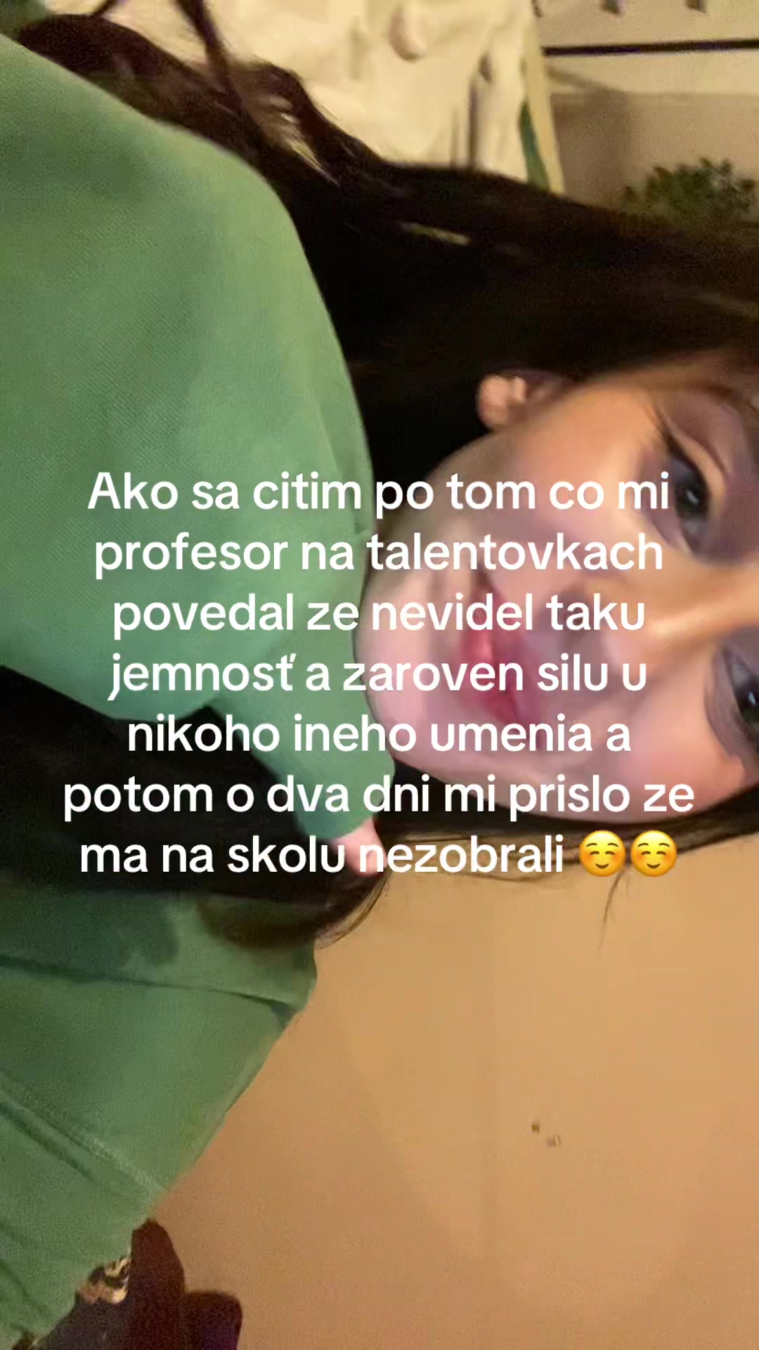 @Ema🦦