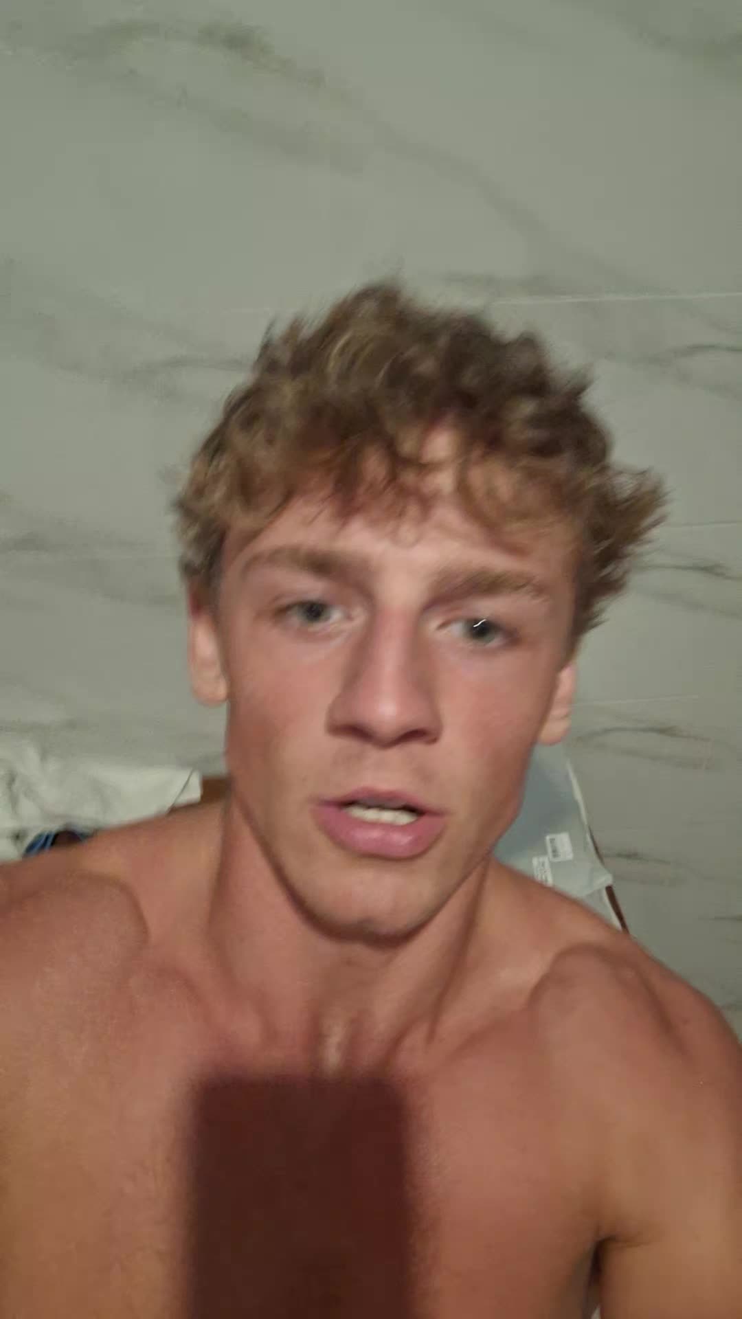 @elliscousens